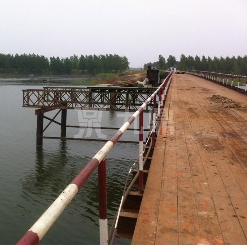 安幑路橋(qiao)徐明高速(su)沱湖特(te)大橋鋼(gang)便(bian)橋