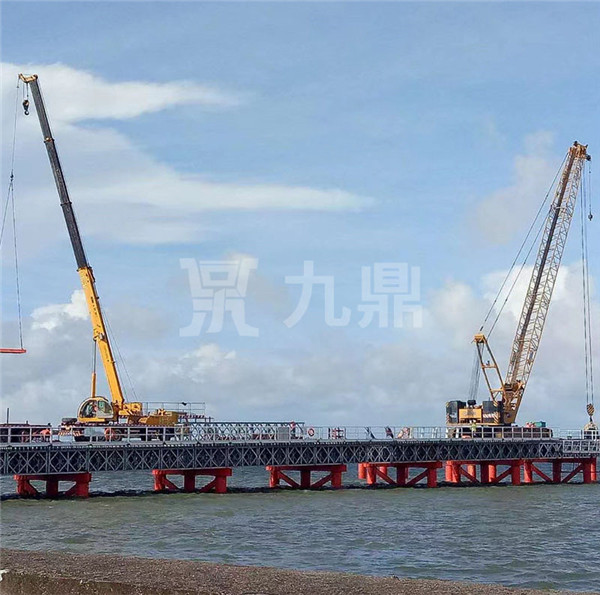 上承(cheng)式(shi)9米(mi)寬鋼(gang)便(bian)橋(qiao)