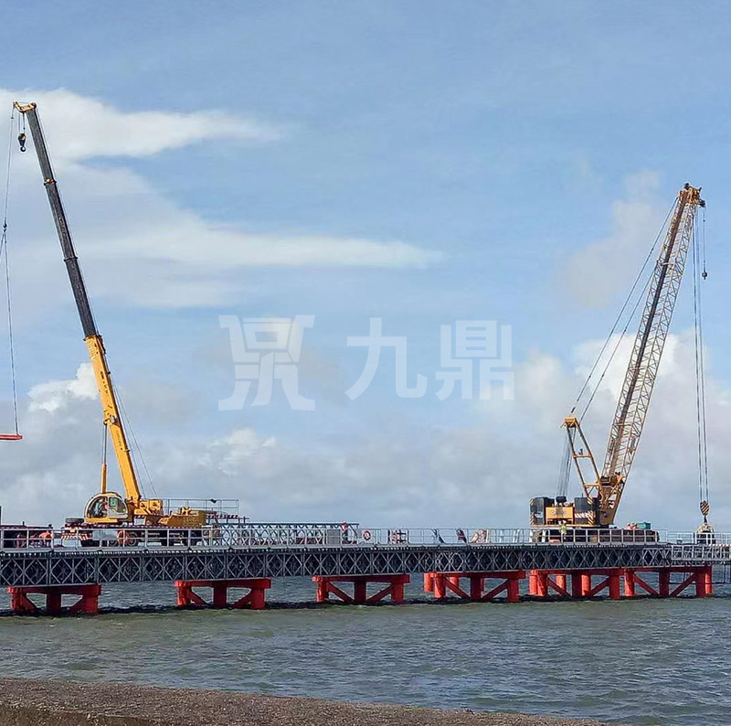 貝(bei)雷橋(qiao)主(zhu)要受力構(gou)件(jian)有(you)哪(na)些(xie)？